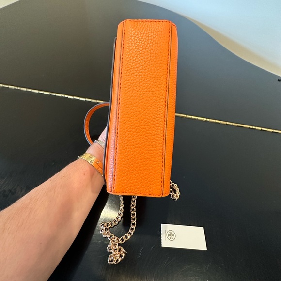 NWT Authentic Luxury Preppy Minimalist Tory Burch Carter Shrunken Shoulder Bag - Picture 9 of 16